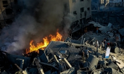 «القاهرة الإخبارية»: مدفعية الاحتلال تقصف المستوصف الحكومي بمٌخيم المغازي بغزة