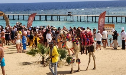 سياح أجانب أثناء تواجدهم بالمدن السياحية المصرية خلال عام 2024
