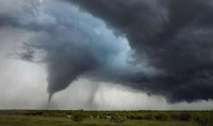 عمان تستعد لعاصفة مدارية قد تتحول لإعصار