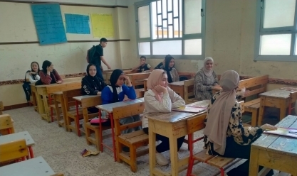 طلاب الإعدادية بالقاهرة والجيزة يؤدون امتحانات الجبر واللغة الأجنبية اليوم