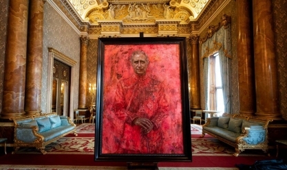 لوحة الملك تشارلز في قصر «باكنجهام» تثير الجدل.. هل ظهر فيها الشيطان؟