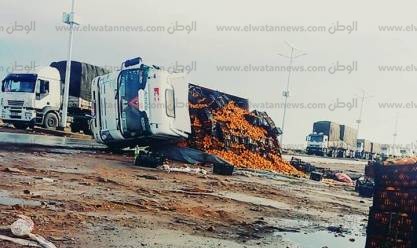 مصرع 4 أشخاص في حادث انقلاب مقطورة على الطريق الصحراوي جنوب المنيا