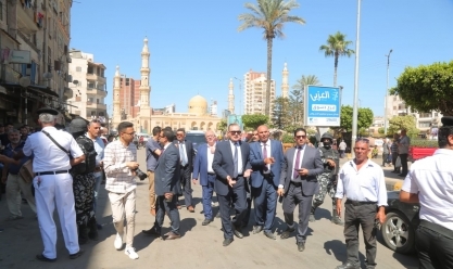 محافظ كفر الشيخ يقود حملة مكبرة لإزالة الإشغالات بشوارع دسوق