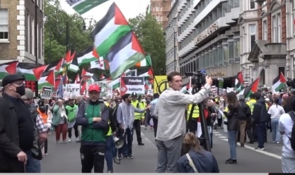 تظاهرات مؤيدة للفلسطينيين بلندن تطالب بوقف إطلاق النار في غزة