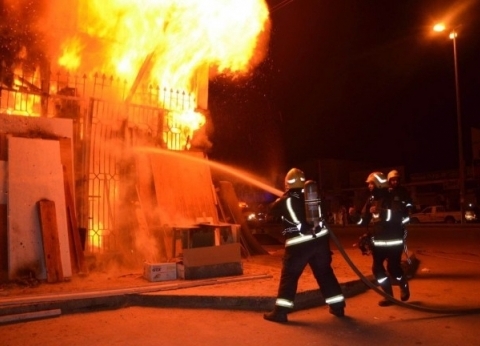 السيطرة على حريق بمصنع أثاث في دمياط