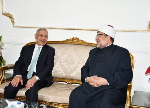 وزير الأوقاف ورئيس الأكاديمية العربية للعلوم والتكنولوجيا والنقل البحري