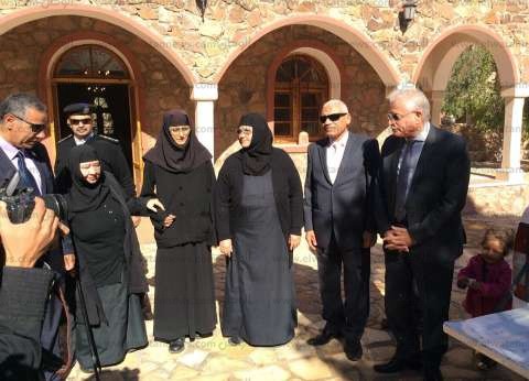 محافظ جنوب سيناء لراهبات quotالسبع بناتquot: قوات الجيش والشرطة يؤمنان الدير