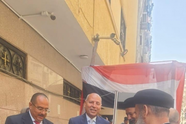 نائب محافظ القاهرة يزور كنيسة مارمينا