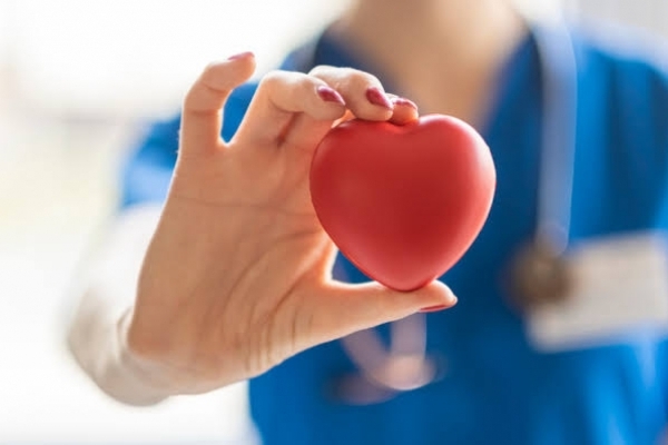 علاج أمراض القلب - أرشيفية