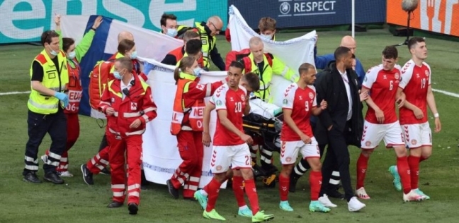 لحظة سقوط كريستيان إريكسن في مباراة الدنمارك وفنلندا