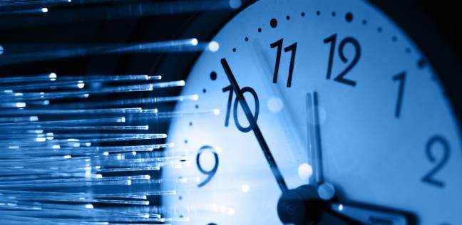 علماء يبتكرون "آلة الزمن"
