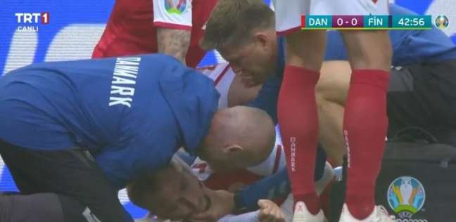 لحظة إصابة إريكسن في مباراة فنلندا والدنمارك