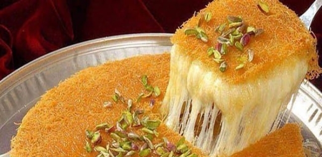 تجنب الحلويات الشرقية.. استشاري نفسي يقدم نصائح بعد الإفطار في رمضان