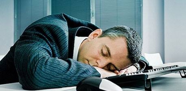دراسة: النوم أثناء العمل له فوائد كثيرة