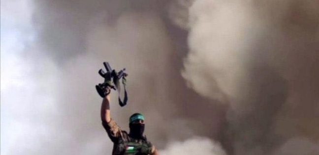 حقيقة صورة جندى من جيش الاحتلال في قبضة الفصائل الفلسطينية