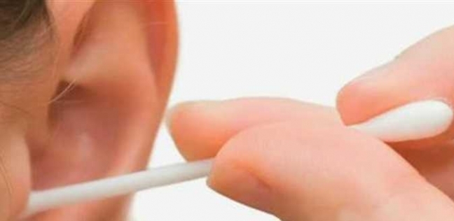 احذر استخدام أعواد القطن في تنظيف أذنيك.. قد تؤدي إلى فقدان السمع 