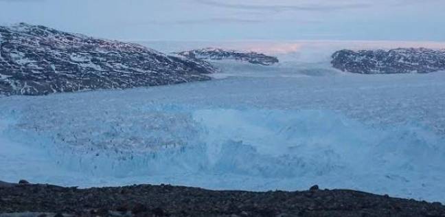 تصدع جليدي بجزيرة جرينلاند