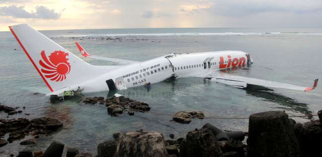 انتشال "جثث سليمة" لضحايا الطائرة المنكوبة في إندونيسيا
