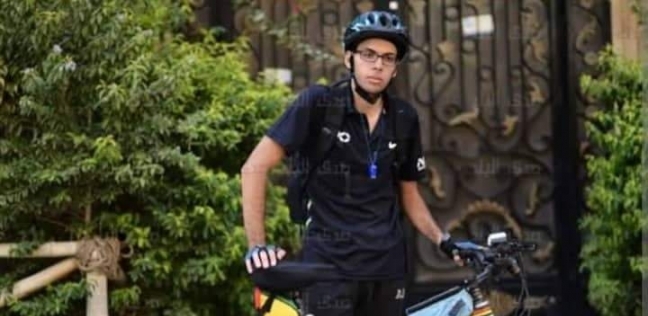 محمد مع دراجته