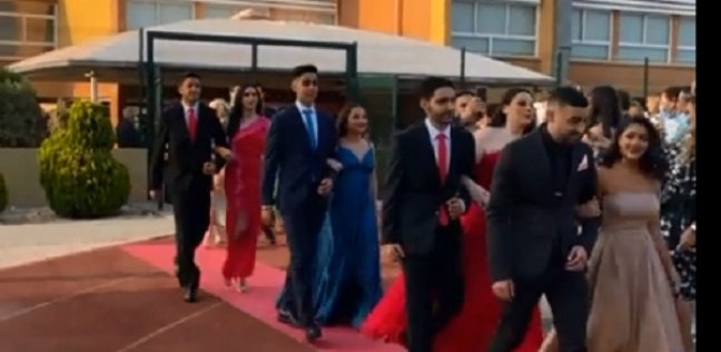 حفل تخرج في مدرسة ثانوي على الطريقة اللبنانية: زفاف ده ولا إيه؟