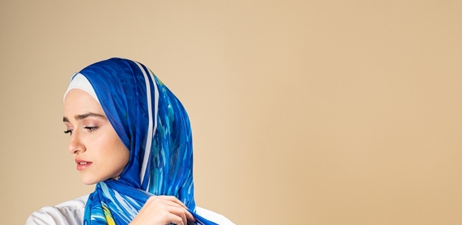 سالى تطلق مشروع حجاب ملون بلوحات فان جوخ
