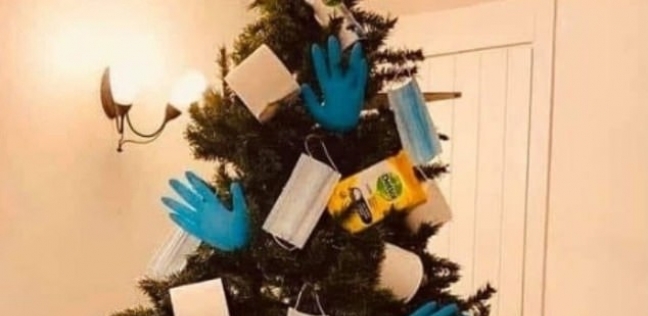 أفكار لأشجار عيد الميلاد مستوحاة من فيروس كورونا