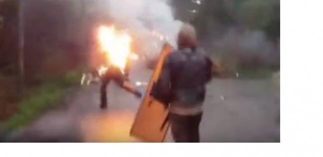 محتج فرنسي يحرق نفسه بالمولوتوف عن طريق الخطأ
