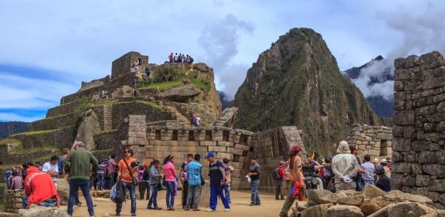 آثار مدينة "ماتشو بيتشو" القديمو بجبال الإنديز في بيرو