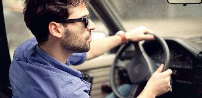 دراسة: مجرد وجود هاتف في سيارتك يجعلك تقود بشكل سئ حتى لو لم تستخدمه
