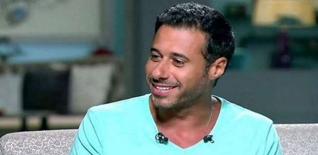 أحمد السعدني يهاجم الممثل الإعلامي لمصر