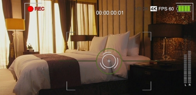 غرف الفنادق قد تحتوي على كاميرات خفية