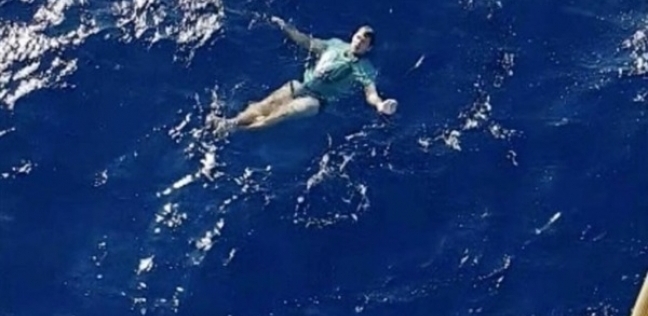 سروال جينز ينقذ حياة رجل من الغرق
