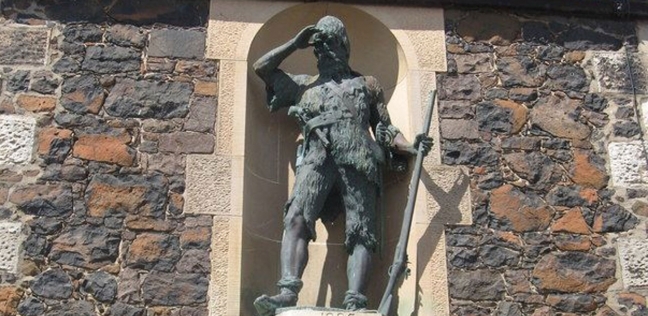 تمثال ألكسندر سيلكيرك