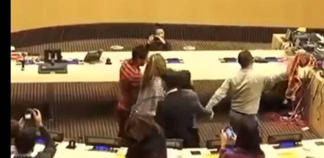 بالفيديو| الفلسطينيون يرقصون "دبكة" أمام الأمم المتحدة ردا على أمريكا