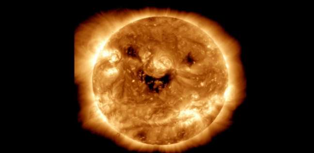 صورة الشمس بتضحك نشرتها وكالة ناسا