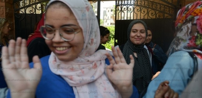    مصر    التعليم  تجري امتحانات المحاولة الثانية لـ أولى ثانوي  ورقيا