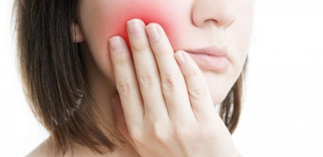 ٥ طرق طبيعية لعلاج ألم الأسنان