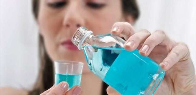 دراسة: غسول الفم يحفز نشوء الخلايا السرطانية في الجسم