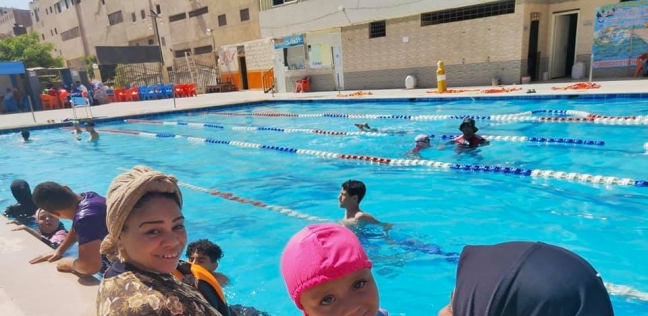 رحلة إلى حمام السباحة لاطفال ذوي الاحتياجات الخاصة: لعب وأكل وغنا