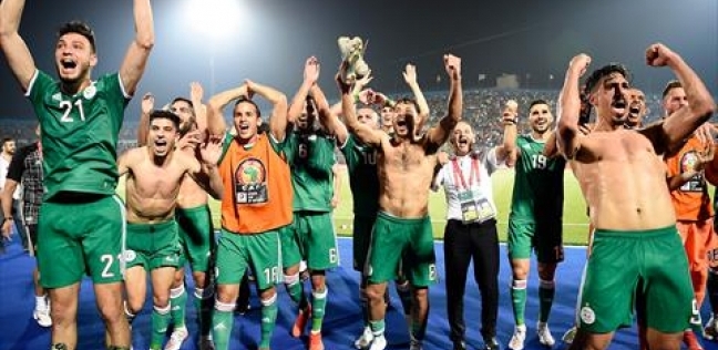 احنفال اللاعبين بتأهل الجزائر