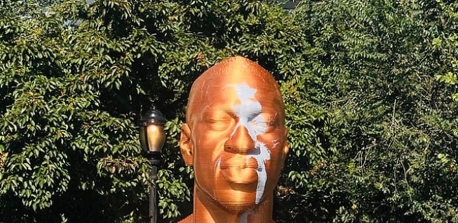 تمثال جورج فلويد