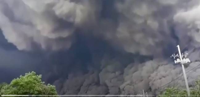 رماد بركاني يباغت سكان في غواتيمالا