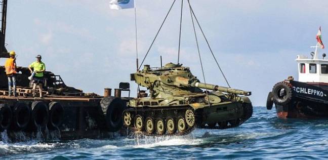 إلقاء دبابات ومدافع لبنانية في البحر المتوسط