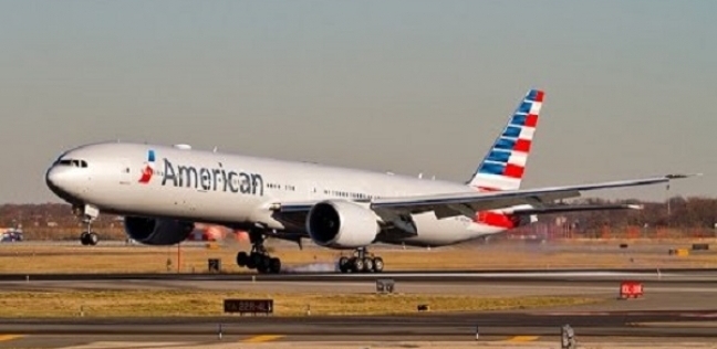 شركة طيران أمريكية تمنع عائلة من ركوب الطائرة بسبب رائحتهم