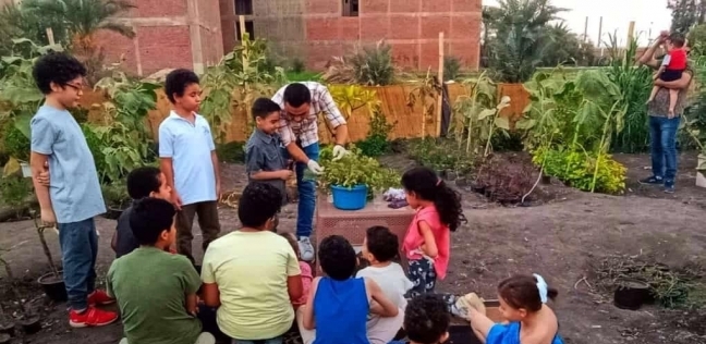 تعليم الأطفال زراعة النباتات