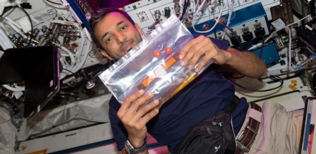 سلطان النيادي داخل محطة الفضاء الدولية