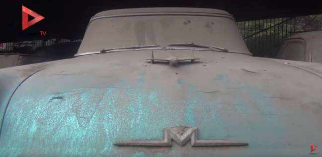 بالفيديو| سيارات كلاسيك و"موديل السنة" مدفونة أسفل كوبري 15 مايو  9007509571511278753