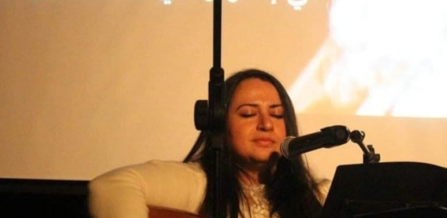 «ميراي» صيدلانية تعزف على الموسيقى