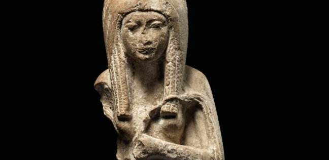 جزء من الآثار المصرية المعروضة فى دار كريستيز البريطانية