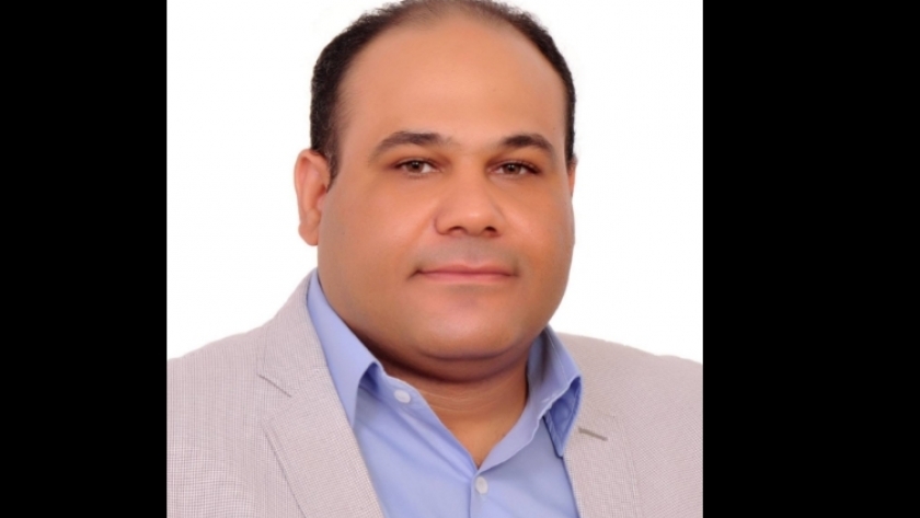 الكاتب والناقد الدكتور يسري عبدالله أستاذ الأدب والنقد الحديث بجامعة حلوان